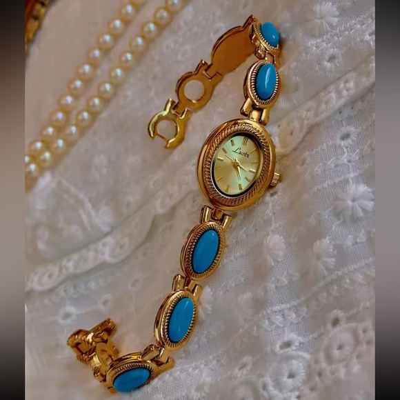 Vintage Elegant Turquoise Gold Women's Watch - Picture 1 of 6